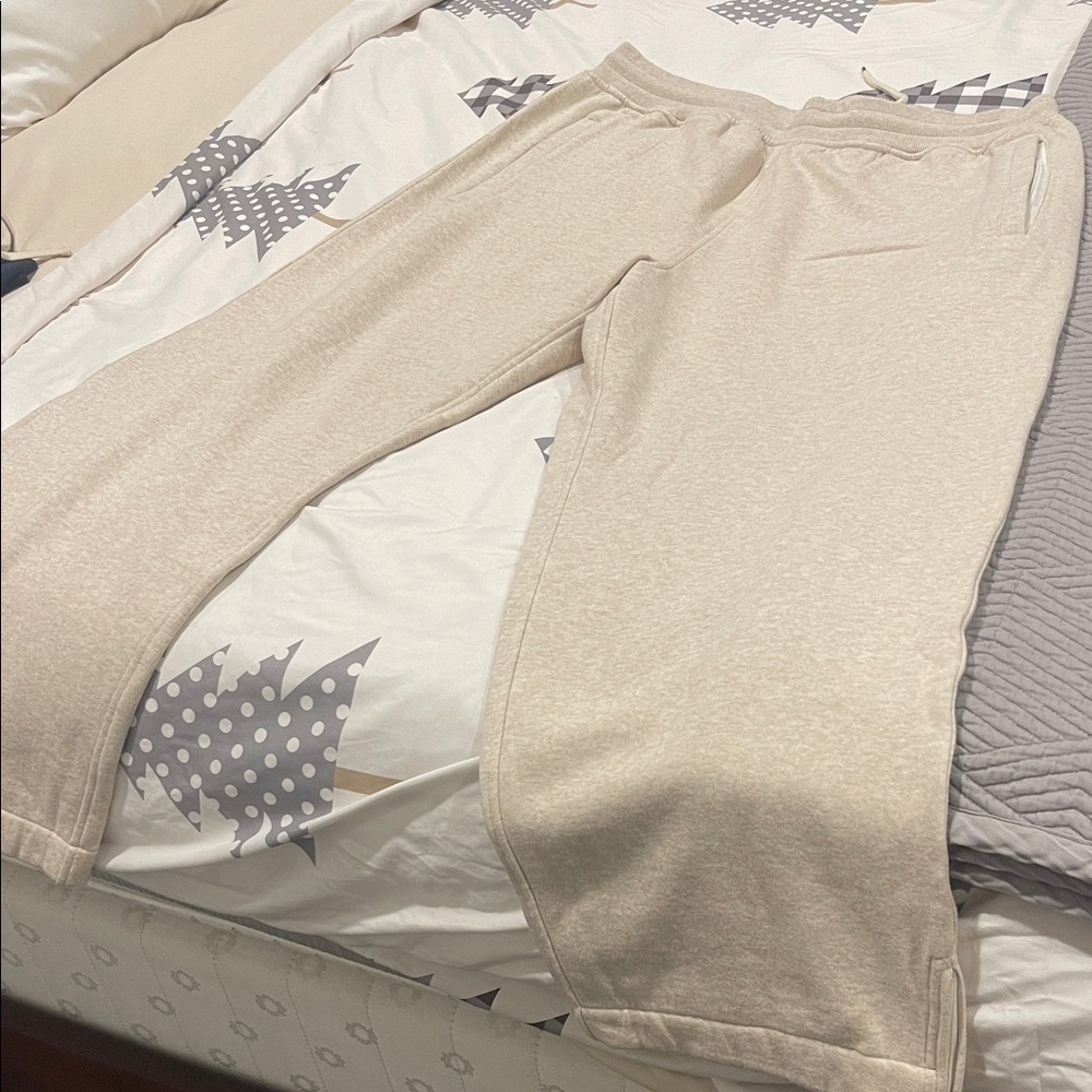 Sean John Cozy Cream Sweatpants